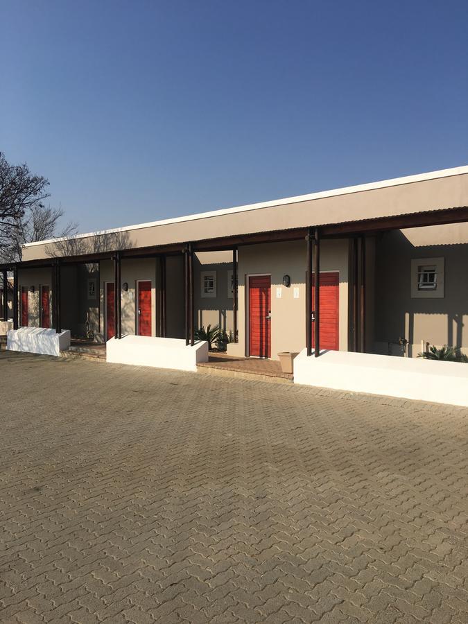 Travel Inn Kroonstad Esterno foto